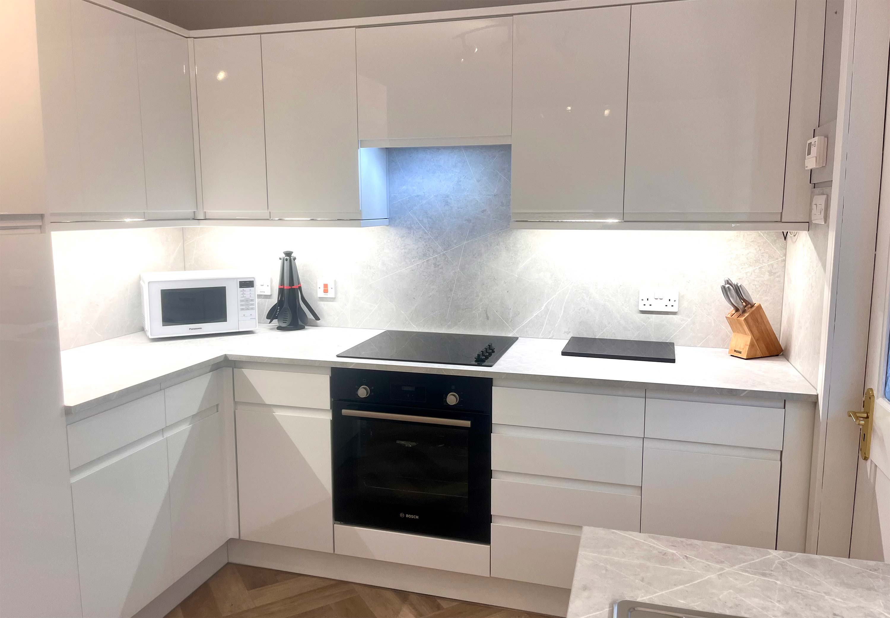 Glas Eilean View Self Catering accommodation in Dornie contains an oven washing machine kettle toaster microwave and Nespresso coffee machine 