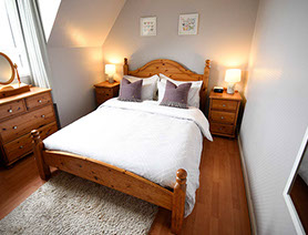 King Size Double Bed at Glas Eilean View Self Catering Accommodation in Dornie